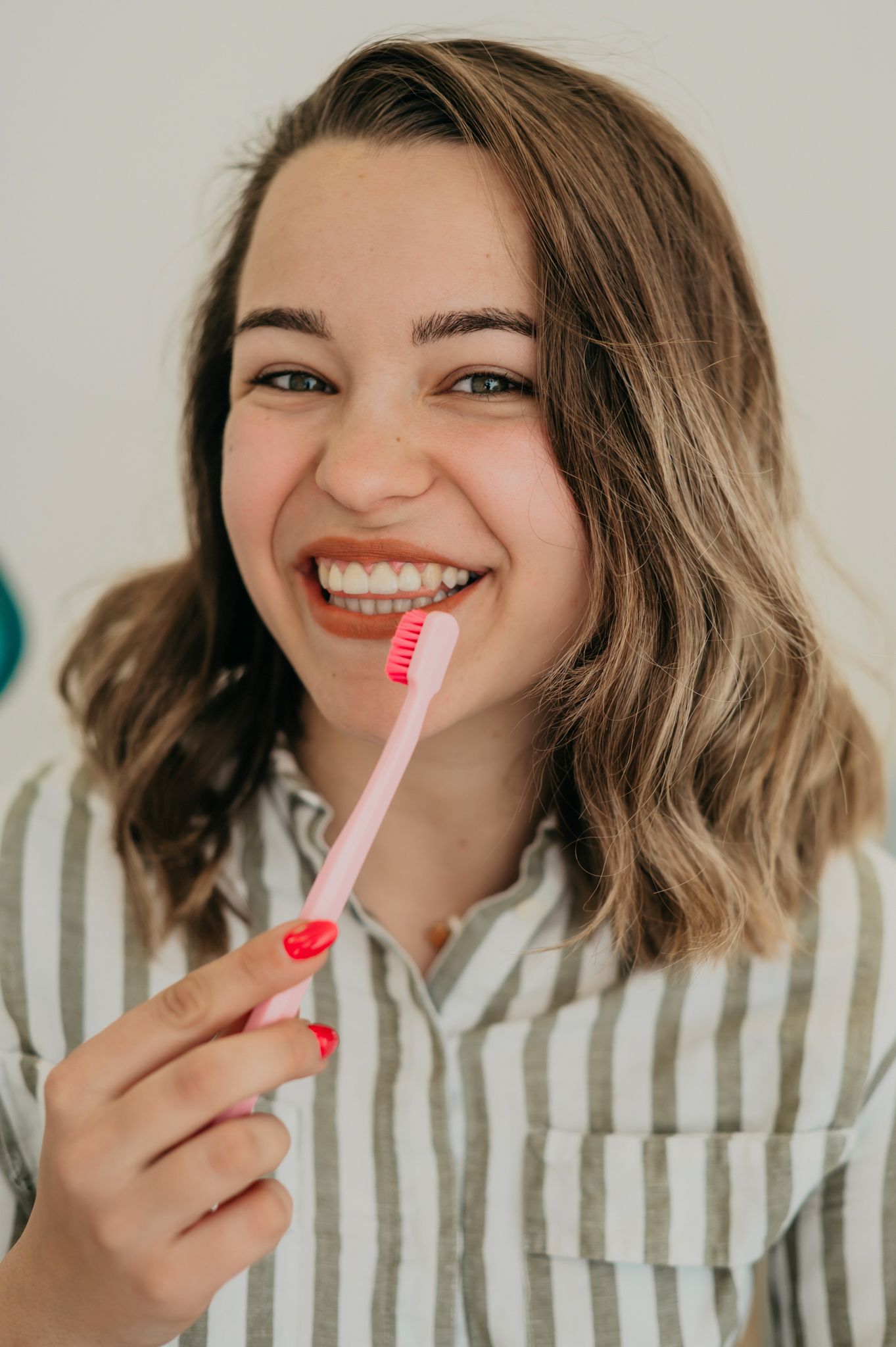 slika žene sa osmijehom