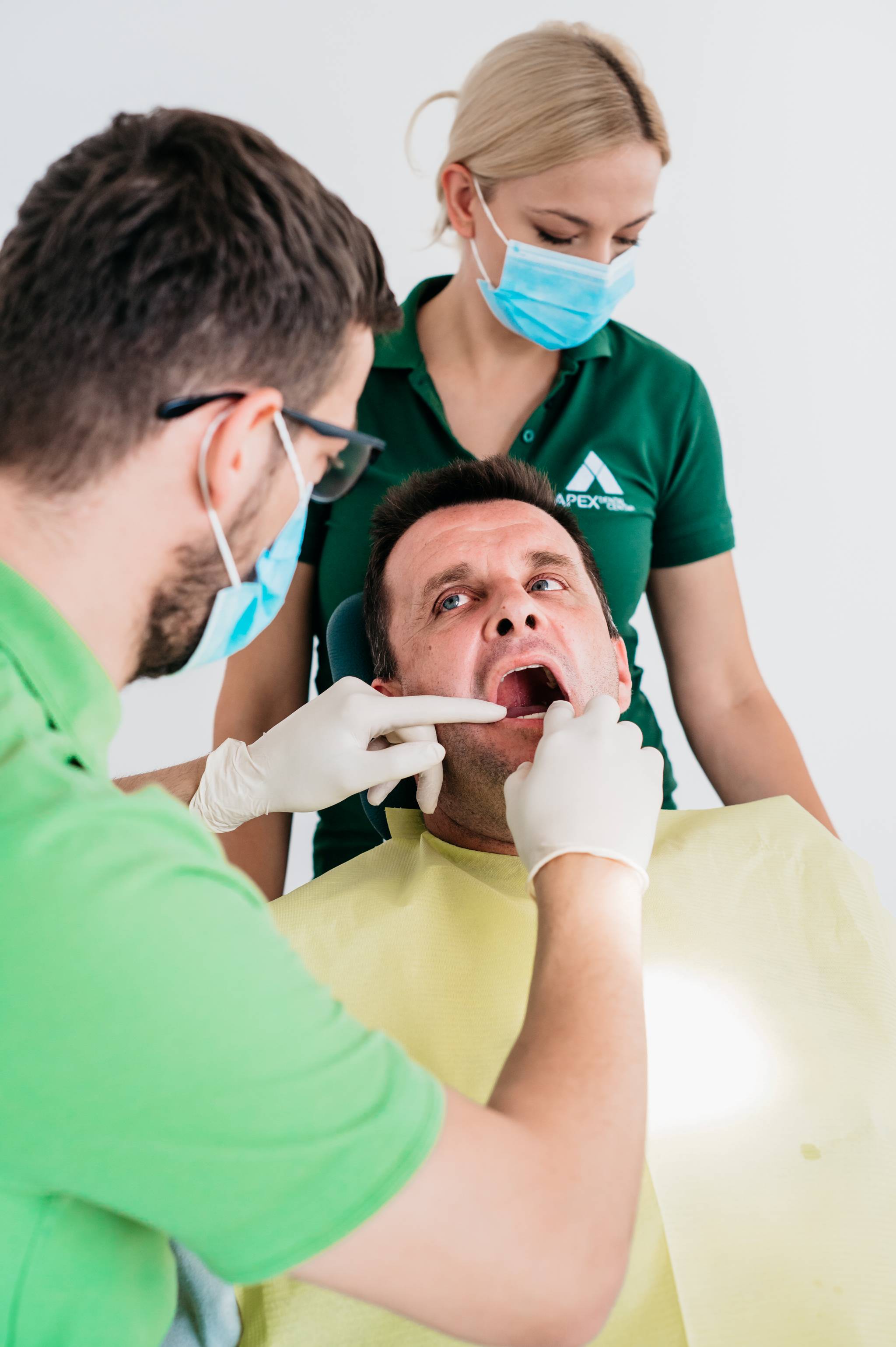 slika žene sa osmijehom