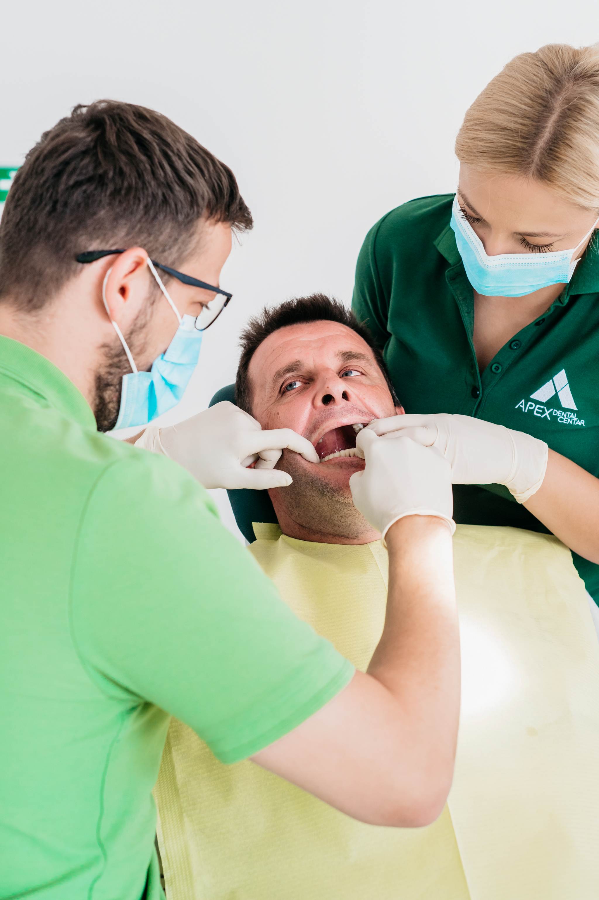 slika žene sa osmijehom